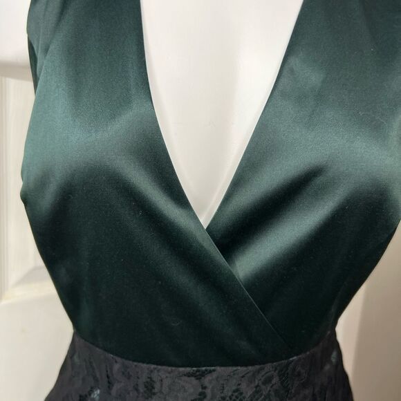 RW&CO green & black fit & flare lace dress size 6 - Picture 3 of 6